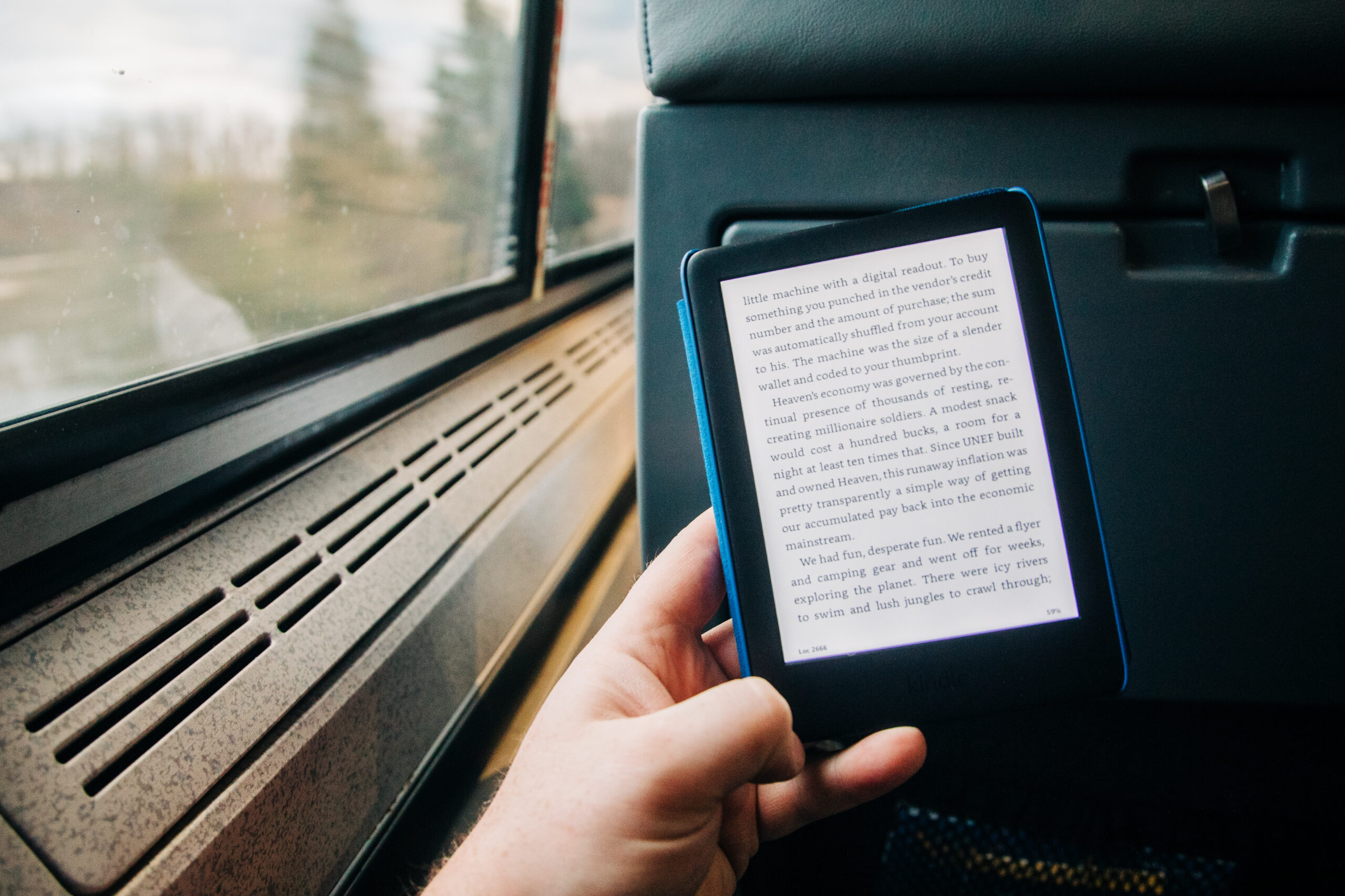 s new Kindle Oasis is (finally) waterproof and a little