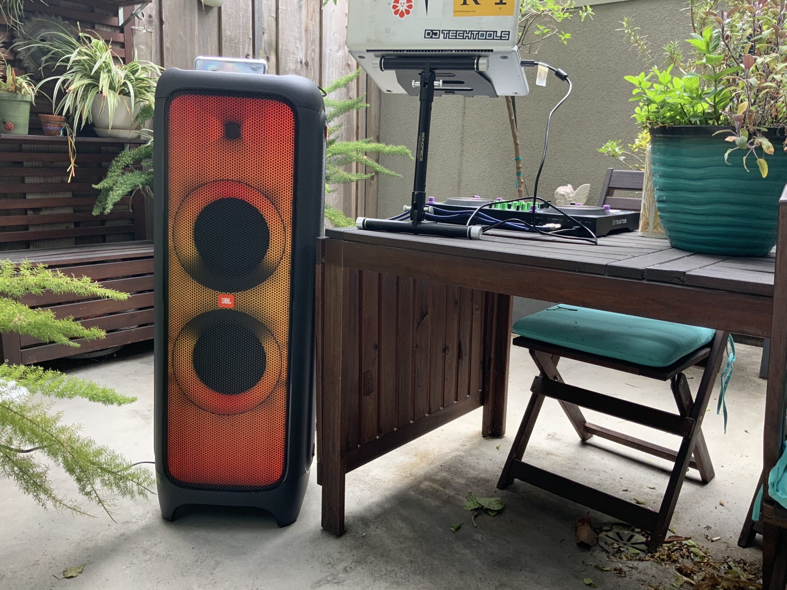 JBL PartyBox 310 vs JBL PartyBox On-The-Go Side-by-Side Speaker Comparison  