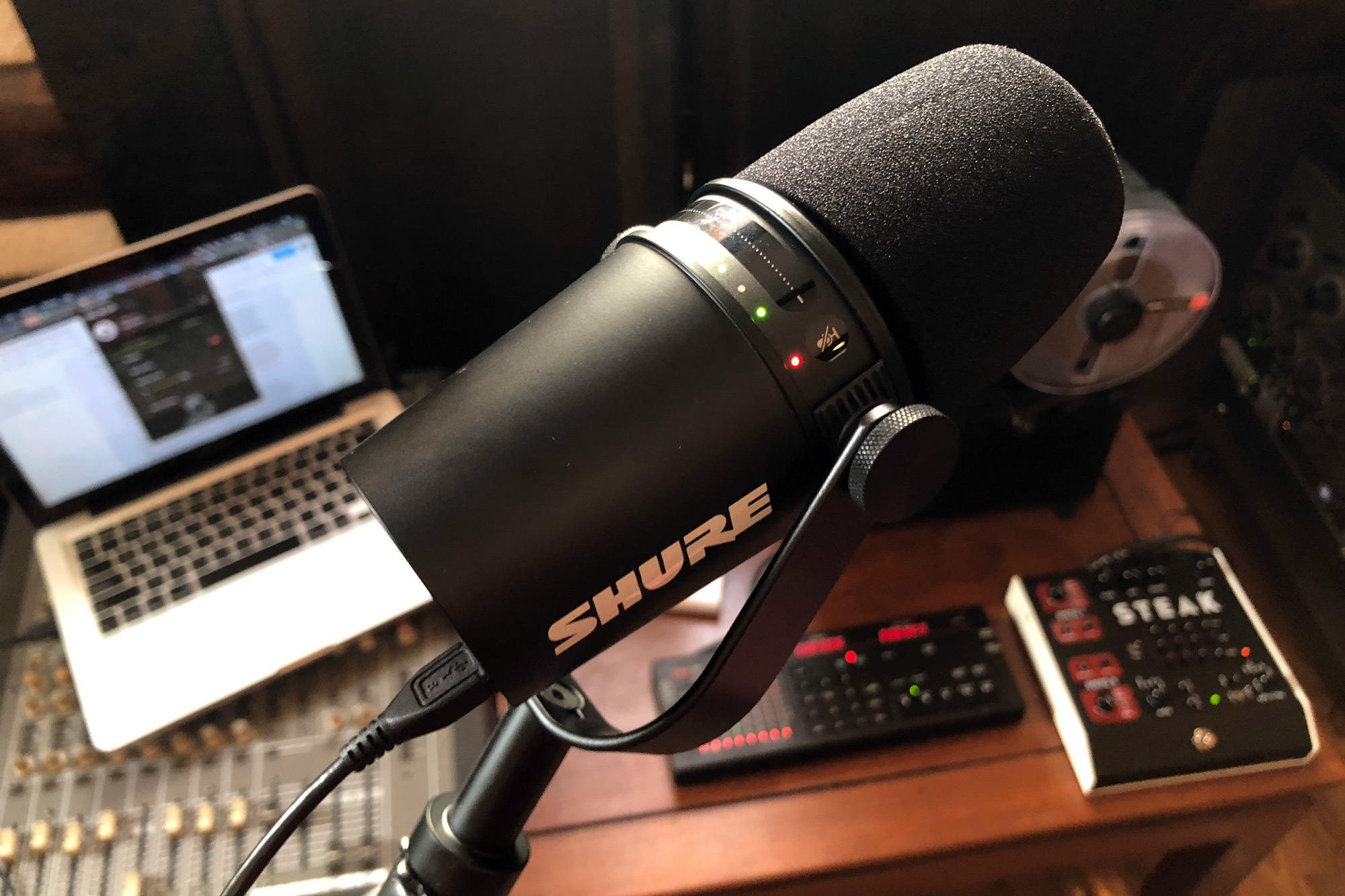MV7 or SM7B: Which Mic is Right for You? - Shure USA