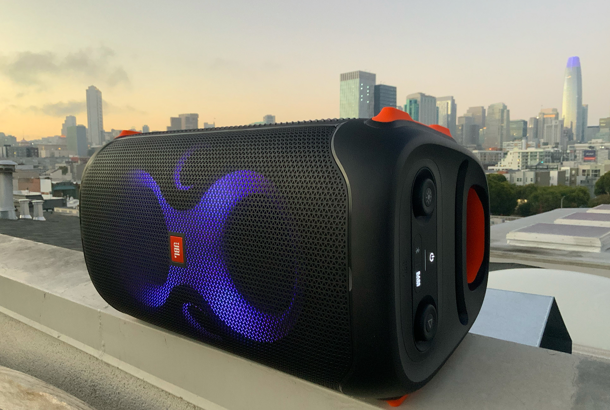 JBL PartyBox On-The-Go Review 