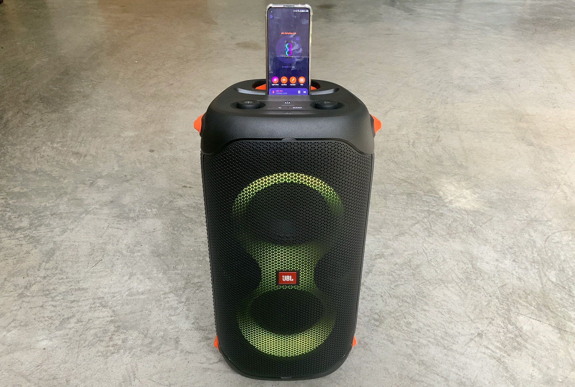 JBL PartyBox 110 Review 