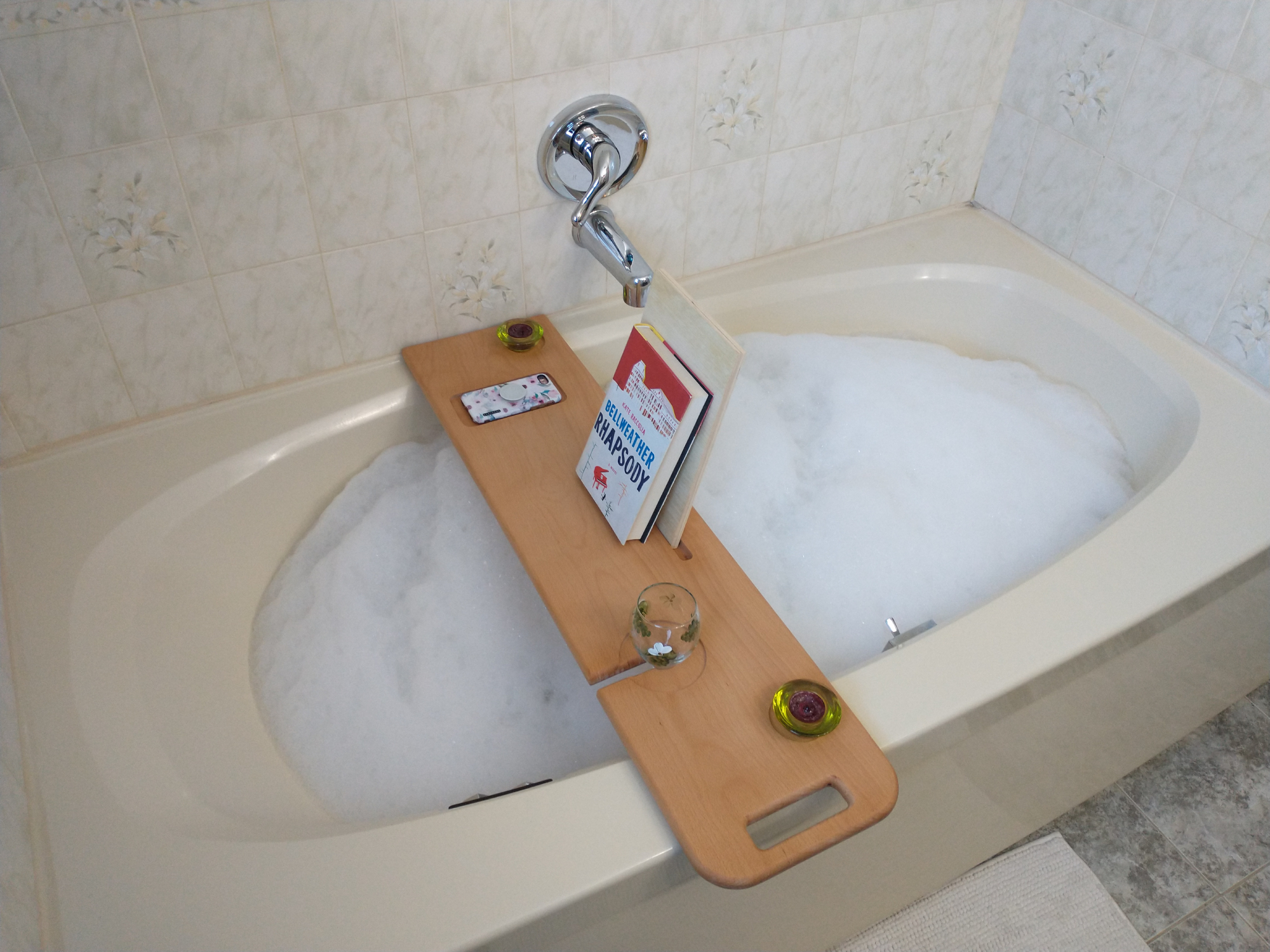 DIY Wood Stain Bath Caddy