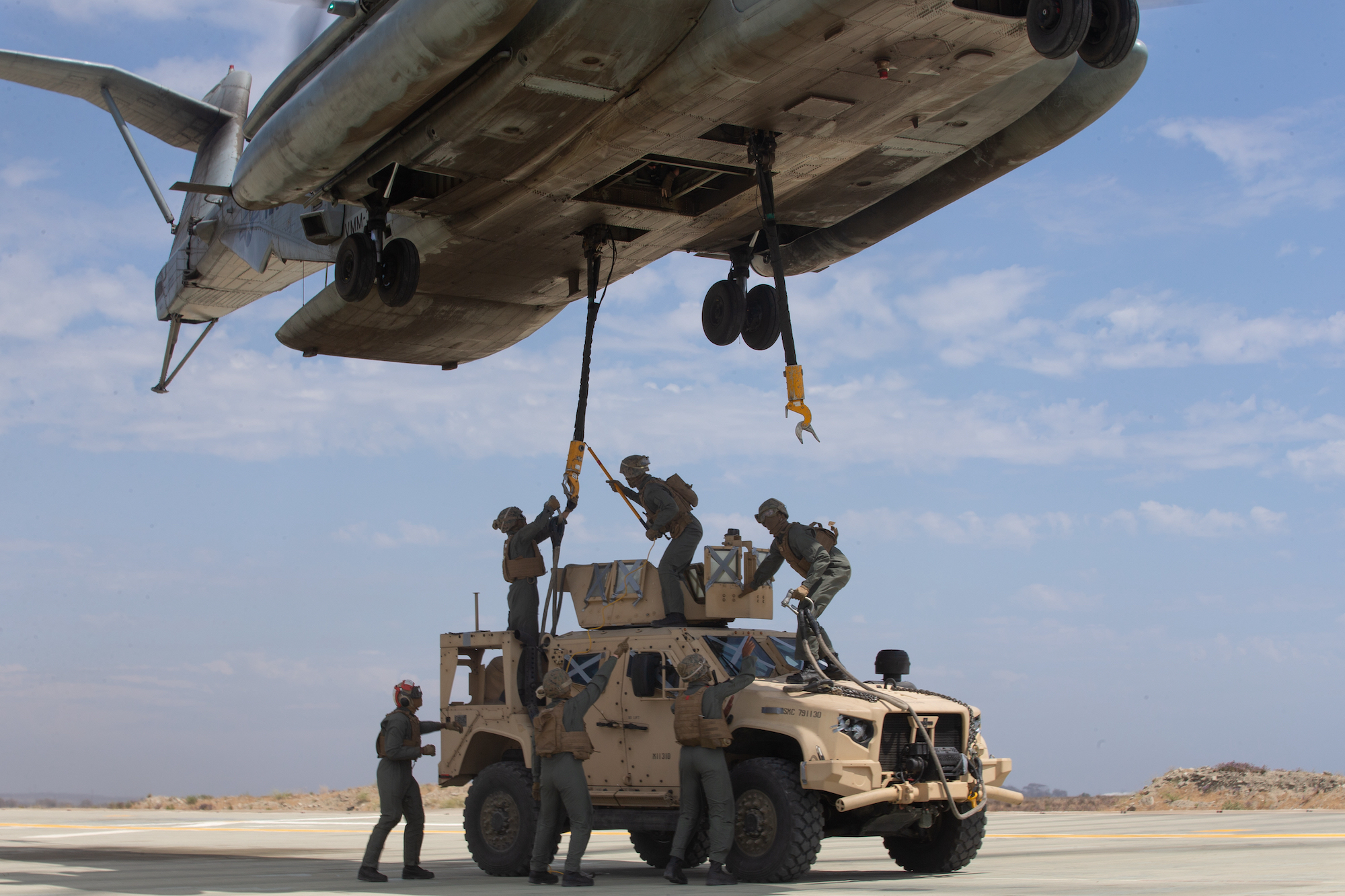 new military vehicles humvee replacement