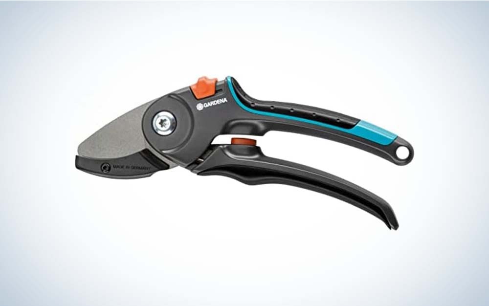 The Gardena 8903 are one of the best pruning shears with an anvil design.