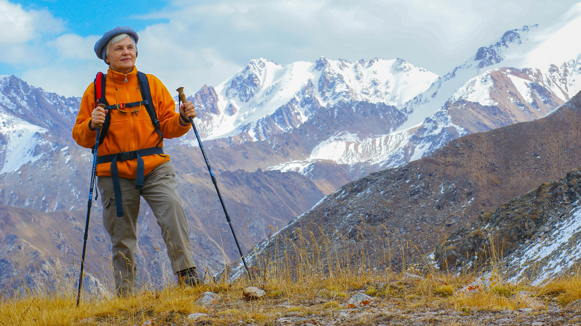 TIPS: Walking with One Hiking Pole 