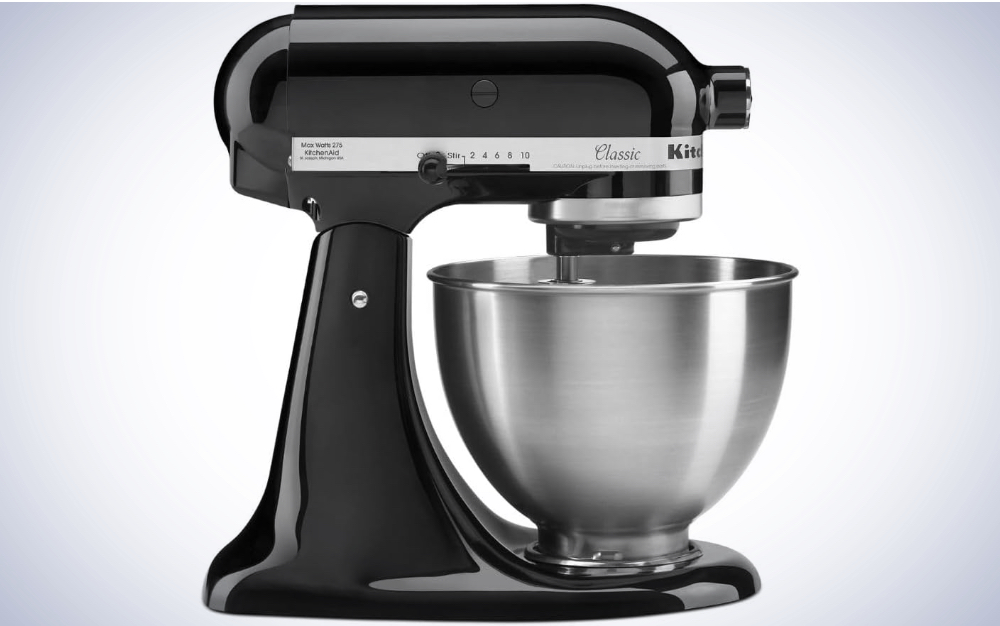 Beautiful Kitchenaid Classic Stand Mixer With All Attachments. 