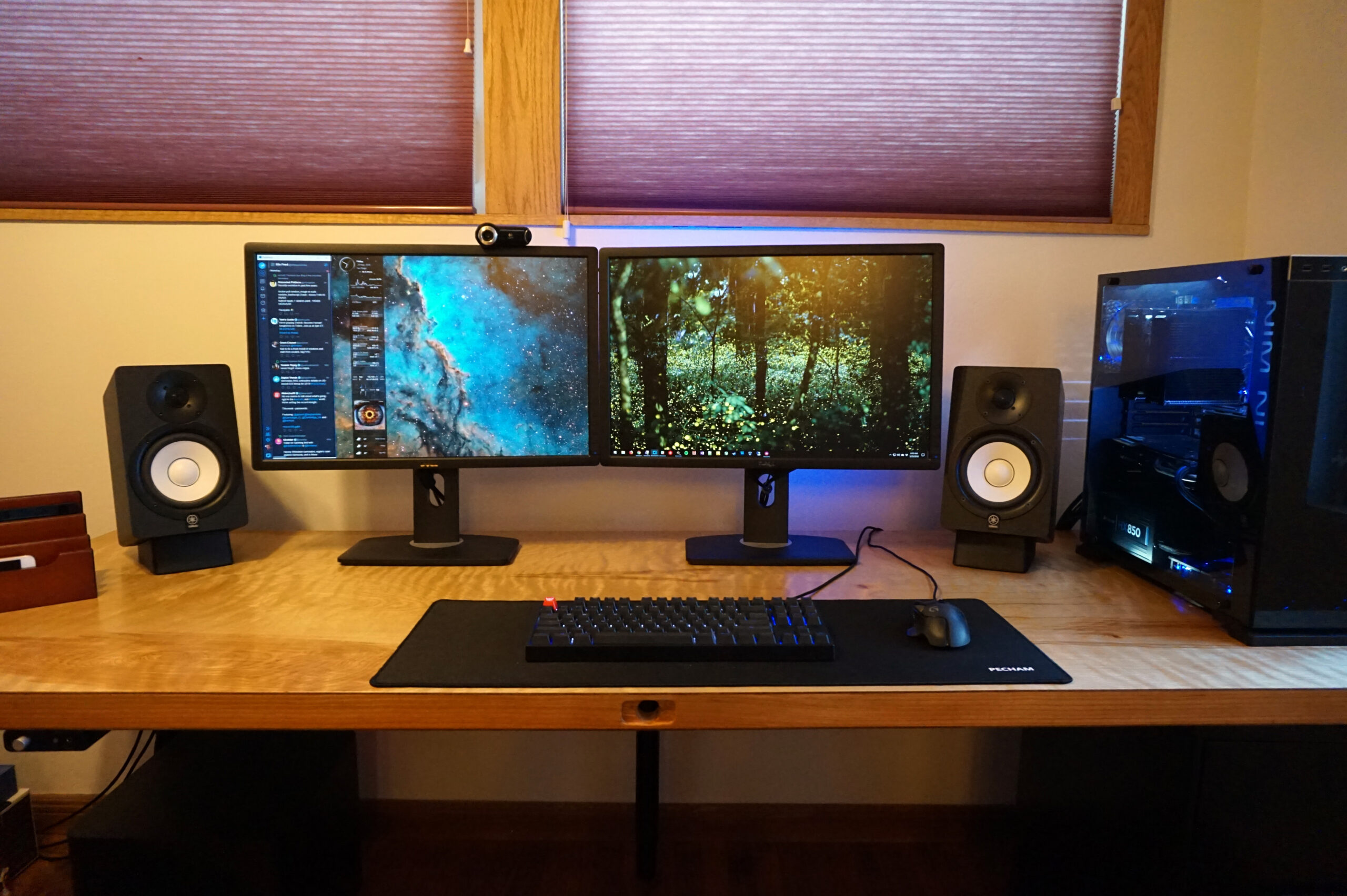 The completed PopSci DIY computer desk, from the front, where you'd be sitting.