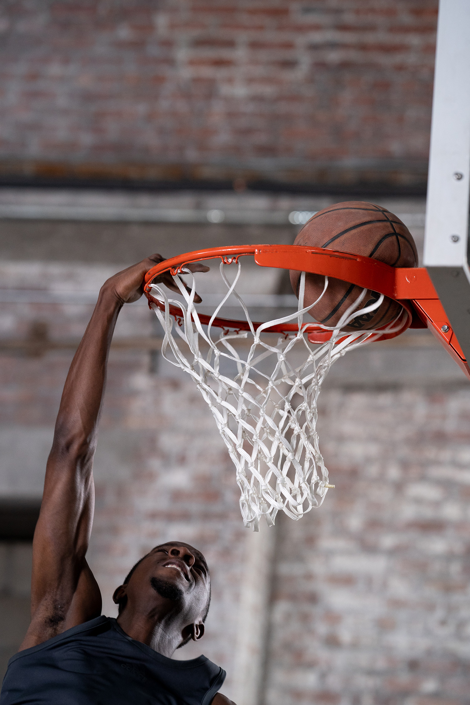 basketball playing dunking ball