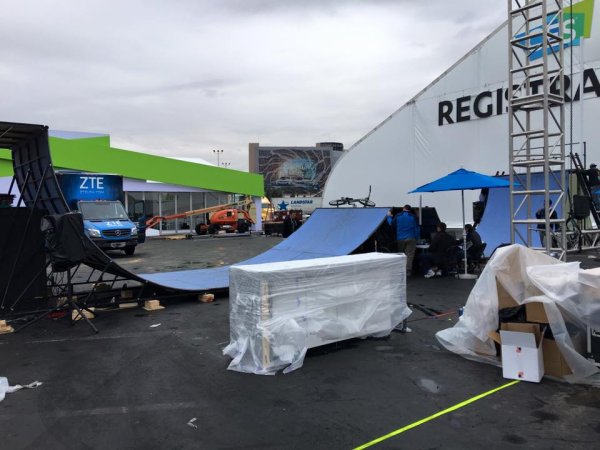 Intel Curie BMX bike demo at CES 2016