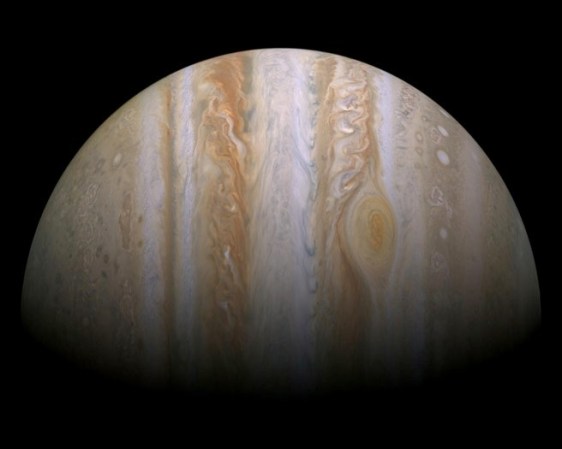 Could A Spacecraft Fly Straight Through Jupiter?