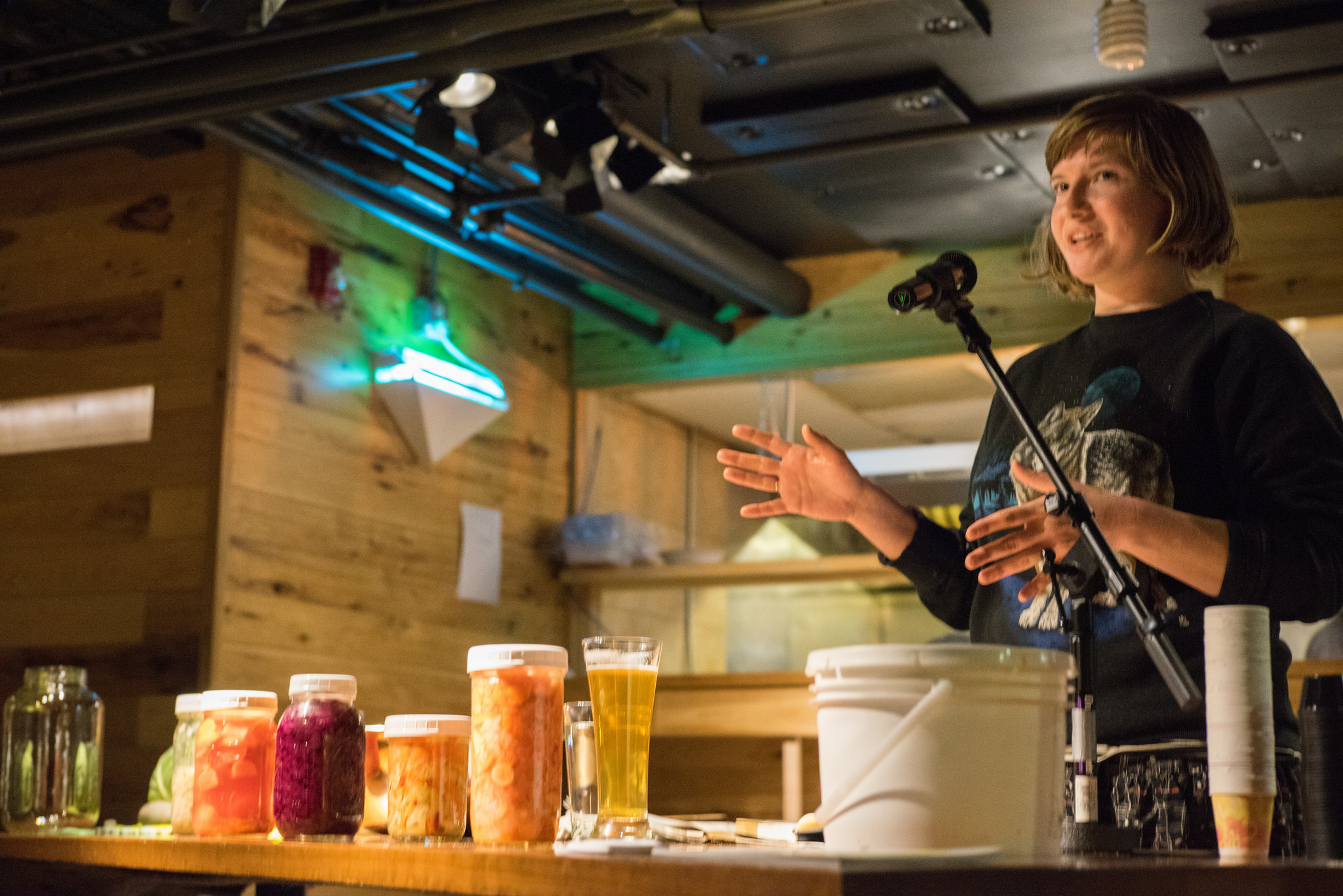 Tara Whitsitt teaching a fermentation workshop