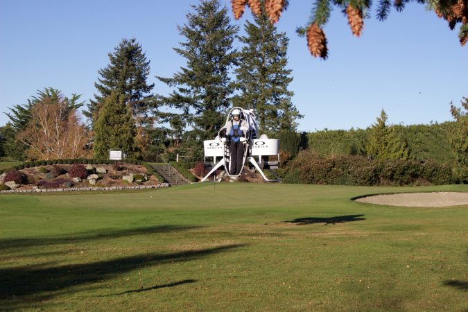 Watch A Working Jetpack Imitate A Golf Cart