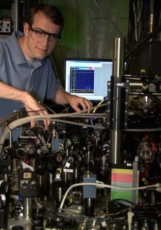 Scientists Test First Universal Programmable Quantum Computer