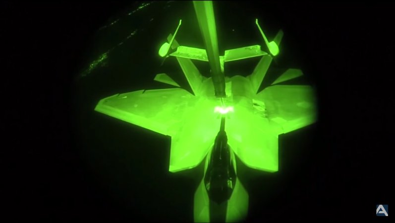 Watch F-22 Raptors Refuel At Night