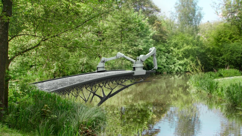 A Robot Makes a 3-D Printed Bridge