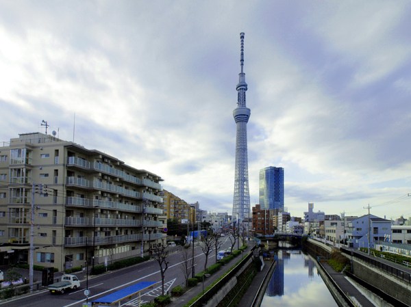 Japanese Construction Company Plans Space Elevator By 2050