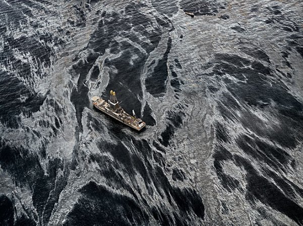 Edward Burtynsky’s Fine-Art View of the Gulf Oil Spill