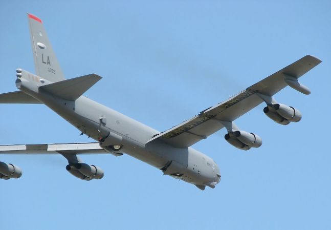 B-52 Bombers To Get Longer-Range Cruise Missiles