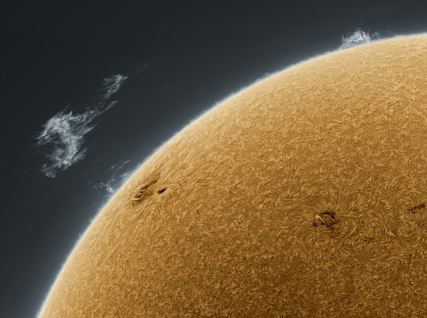 Backyard Astronomer Nabs Stupendous Sun Photo