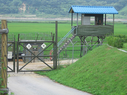 South Korea Deploys Deadly Sentry Bots to Keep Watchful Eyes, Serious Weapons Trained on the Demilitarized Zone