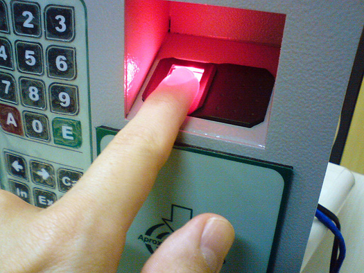 Poland Installs Europe’s First Biometric Fingerprint-Scanning ATM Machine