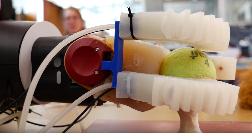 This 3D Printed Robot Can Pick Up Even Your Most Fragile Mess