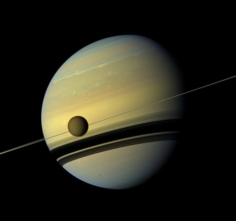 Cassini Beams Back Stunning Images of Seasons Changing on Saturn