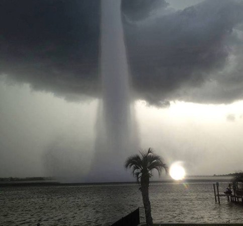 Big Pic: A Monster Waterspout Spins Over Florida