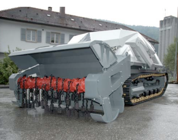 Video: Minesweeping Tank-Bot Shreds Land Mines, Rolling Through Explosions With Ease