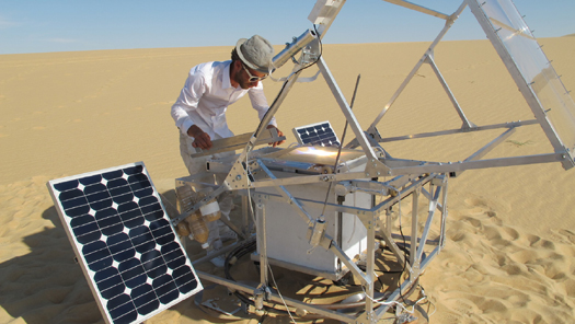 Video: Solar Sinter Project Turns the Desert’s Free Abundance of Sand and Sun into 3-D-Printed Glass