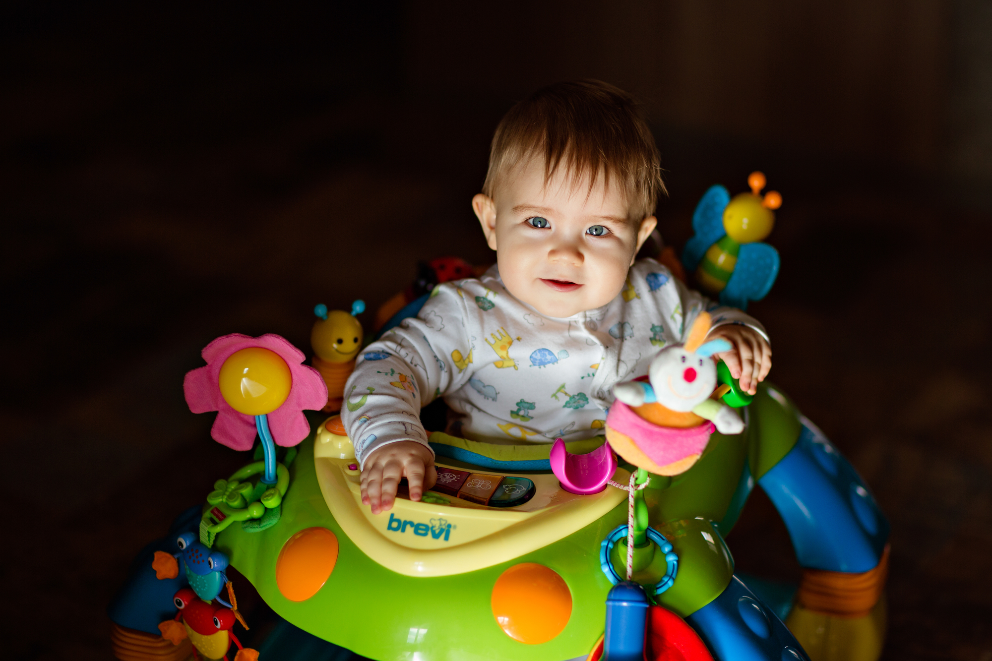 a baby in a saucer 