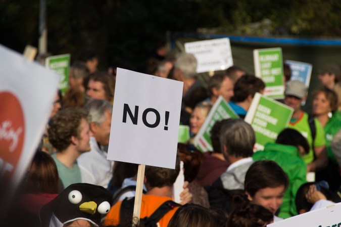 How to make the best protest sign