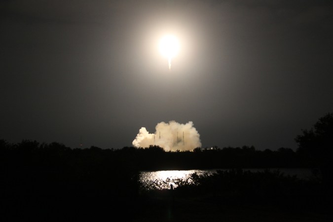 SpaceX’s Falcon 9 Rocket Slams Into Autonomous Drone Ship