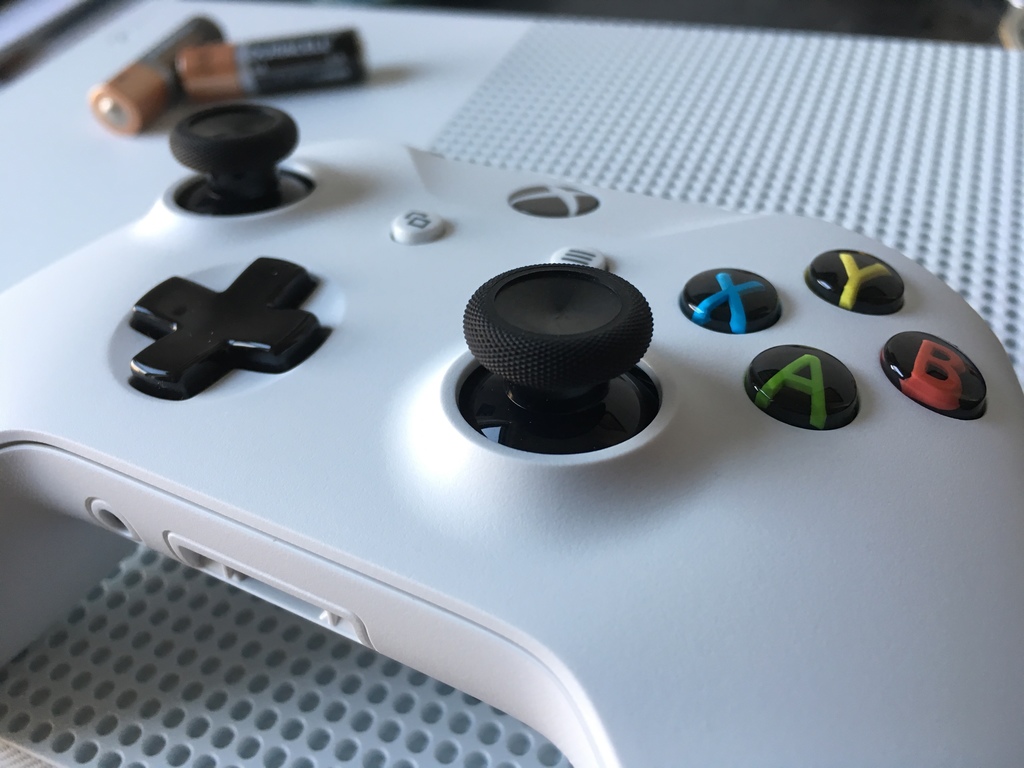 Xbox One S controller