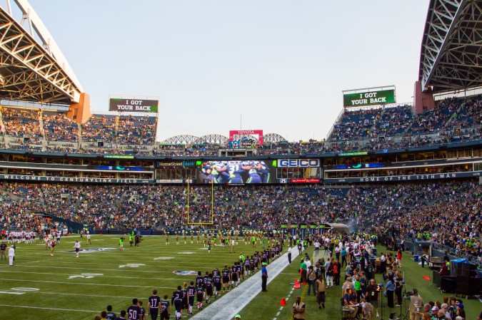 Scientists Will Monitor Seahawks Stadium For Fan-Induced Earthquakes