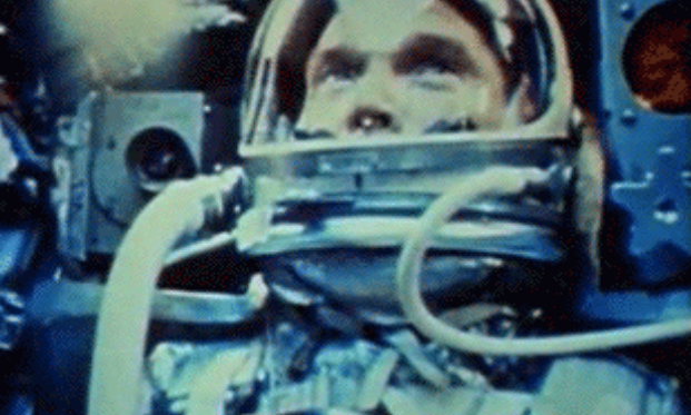 Travel Back In Time With These Amazing Historical GIFs