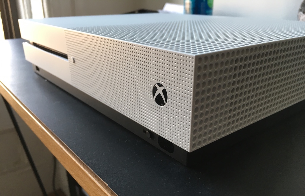 Xbox One S