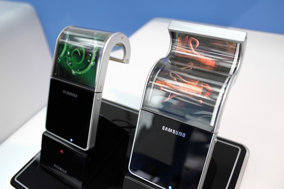 Samsung Thinks It’ll Release Flexible OLED Displays Next Year