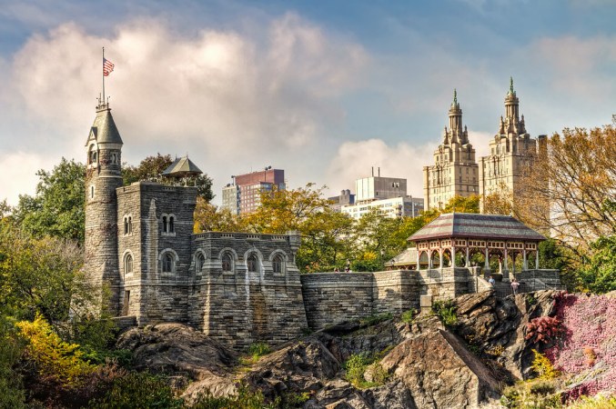 Vandals, angry artists, and mustachioed tinkerers: The story of New York City’s weather forecasting castle