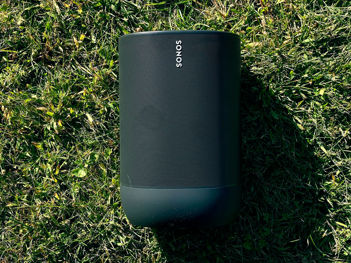 Sonos Move grass