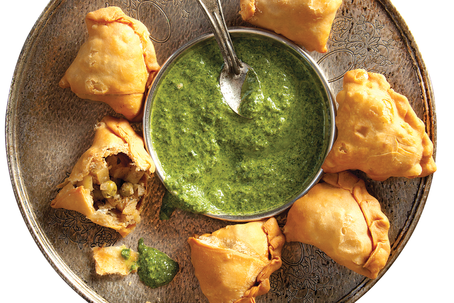 cilantro-mint chutney with samosas