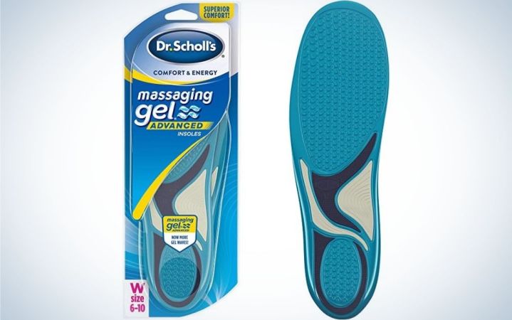  A shoe sole focused by shingles and with a strong blue color and the same sole inside its respective box.