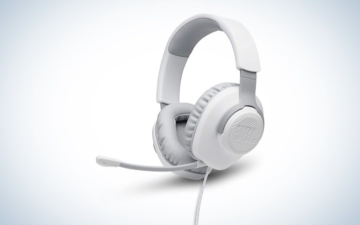  JBL Quantum 100 is one of the best lightweight gaming headsets that you can buy.