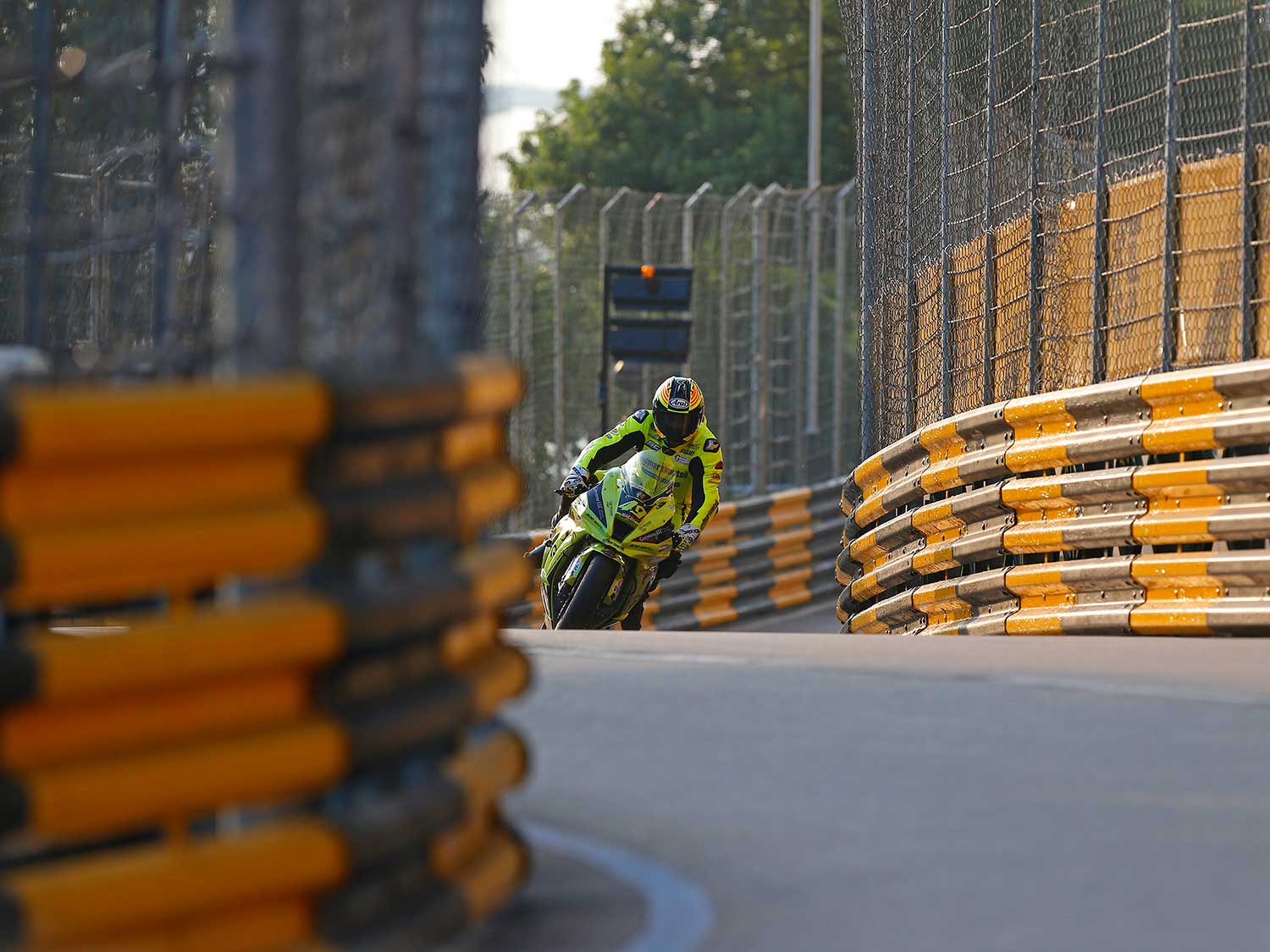 Raul Torras (Kawasaki Torras Racing) surrounded by the dangerous Armco barriers.