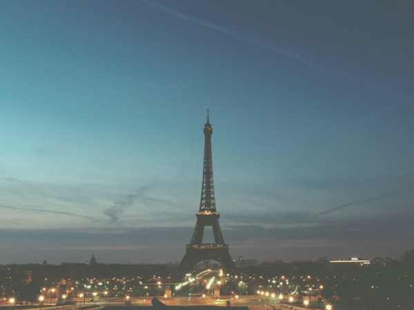 the eiffel tower at dusk