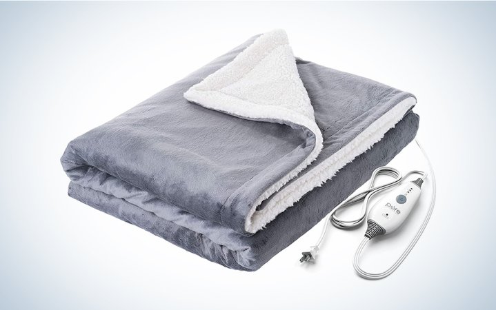  Pure Enrichment PureRelief Plush Heated Throw blanket