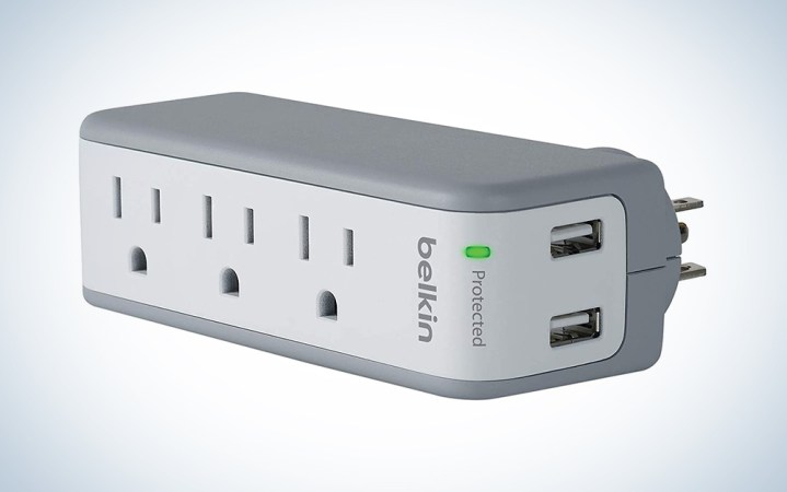  Belkin 3-Outlet USB Surge Protector