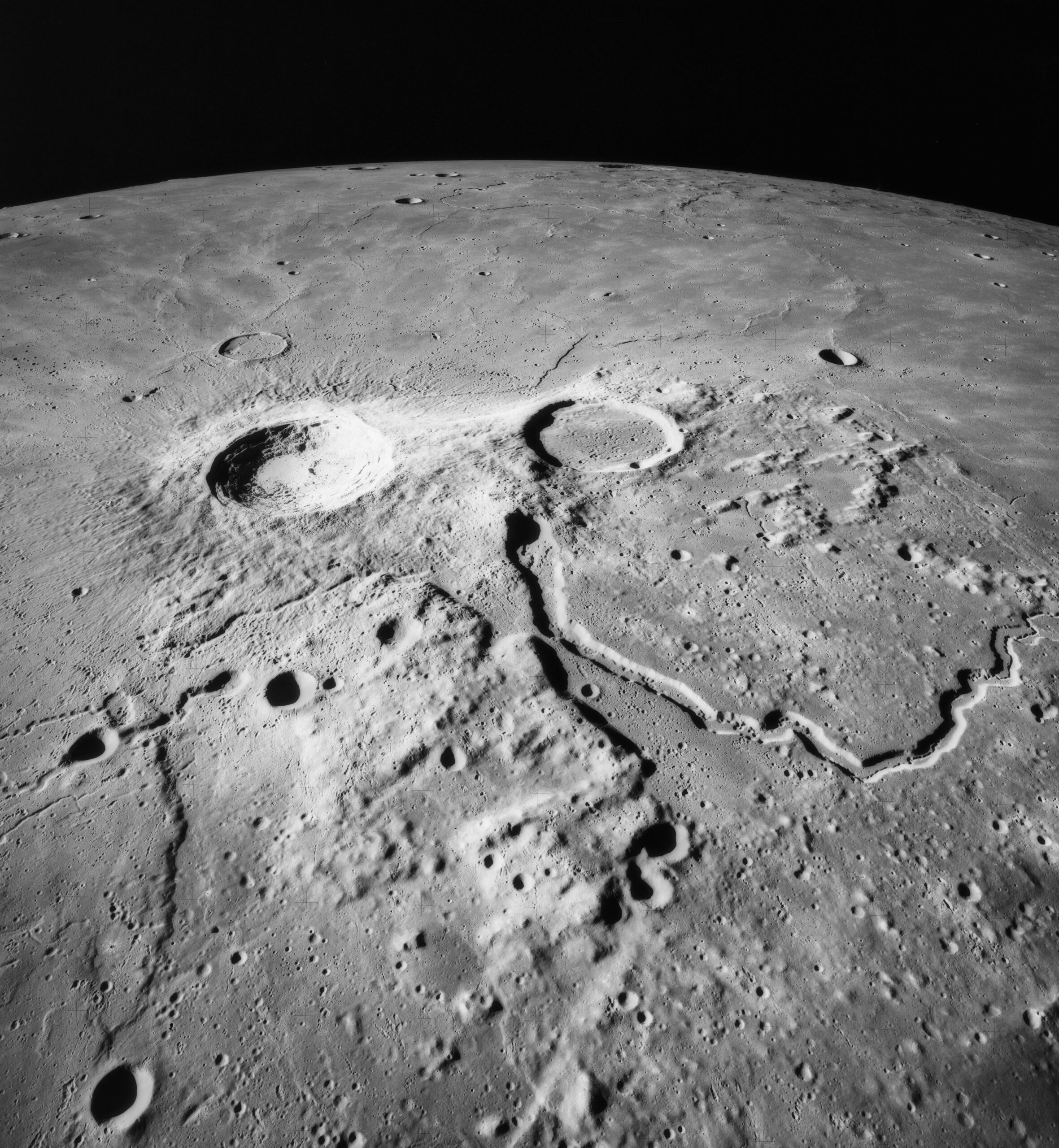 sinuous rilles on the moon