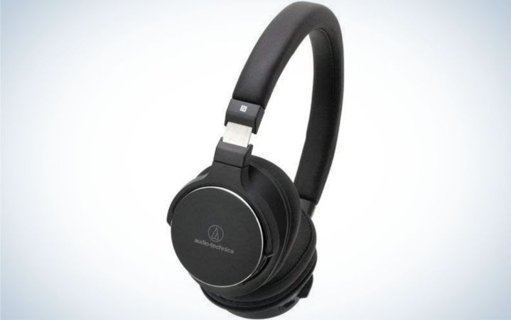  A pair of black headphones with the part that is placed on the ears large enough to cover them.A pair of black headphones with the part that is placed on the ears large enough to cover them.