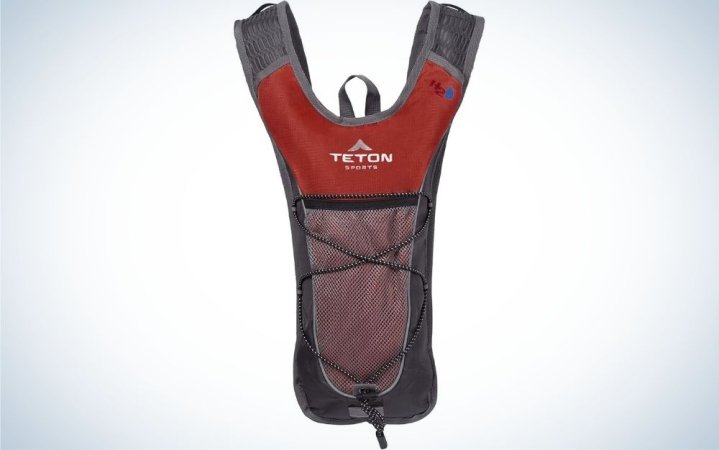  The TETON Sports Trailrunner 2.0 Hydration Pack is the best hydration pack for runners.